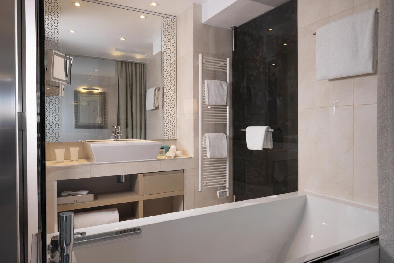 Hotel Etoile Maillot Paris Exteriör bild